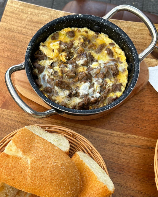 Menemen met gebakken vlees